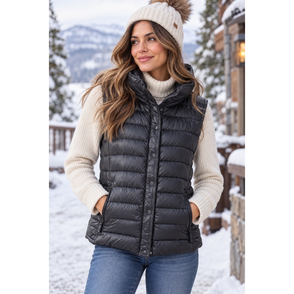 Gap Womens M Black 90% Down Puffer Vest Quilted Funnel Neck Lightweight Ski